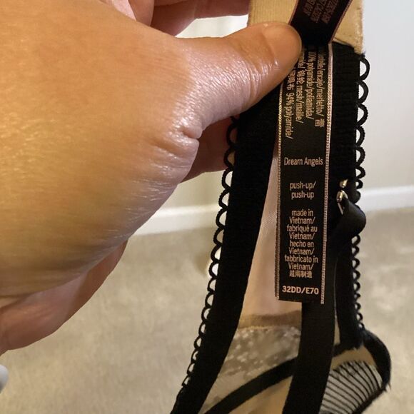 EUC Victoria's Secret Dream Angel push up underwire bra. Lace detail - Picture 7 of 7